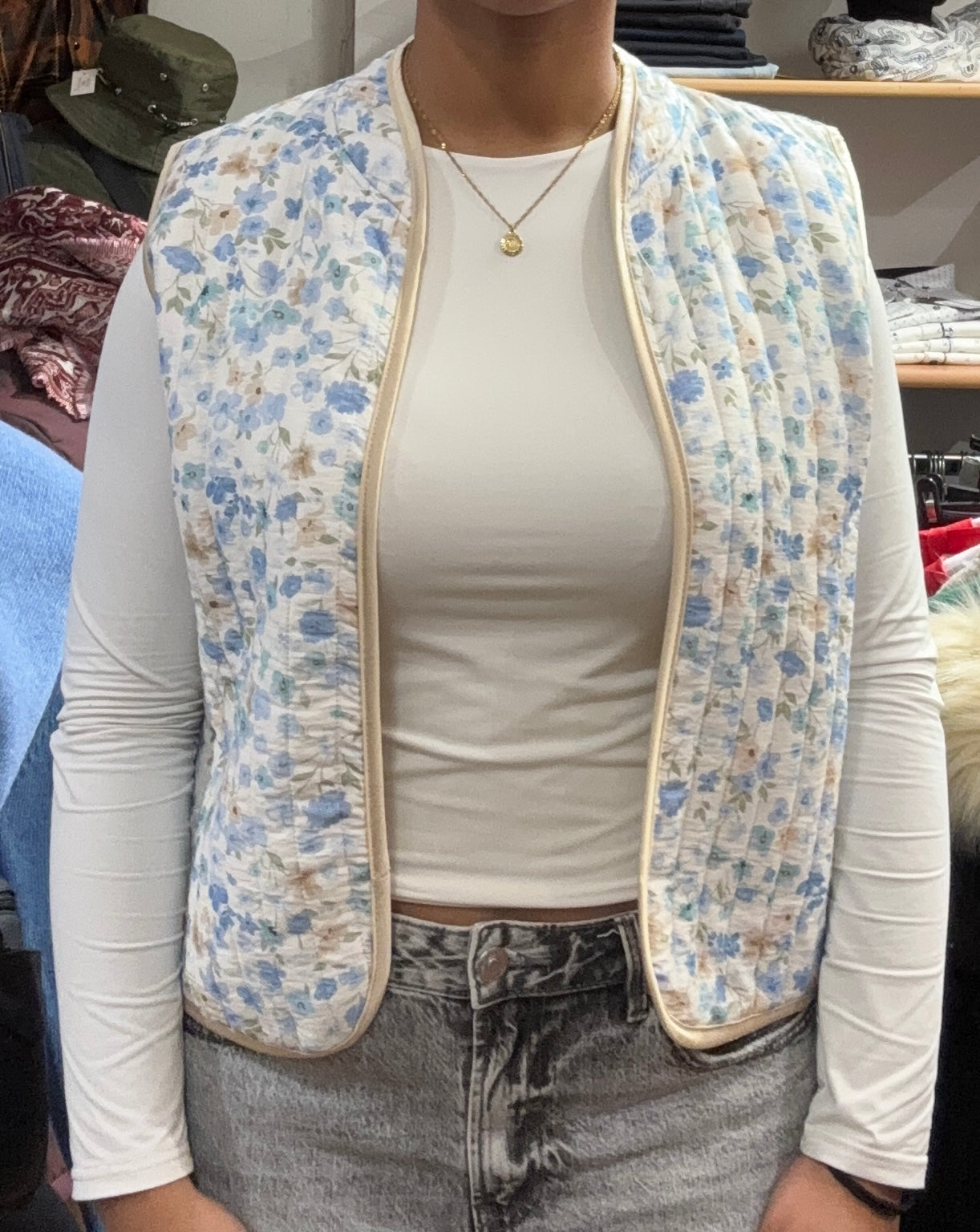Gilet matelassé fleuri