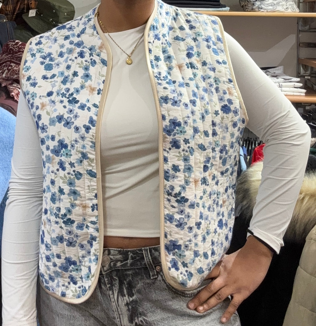 Gilet matelassé fleuri