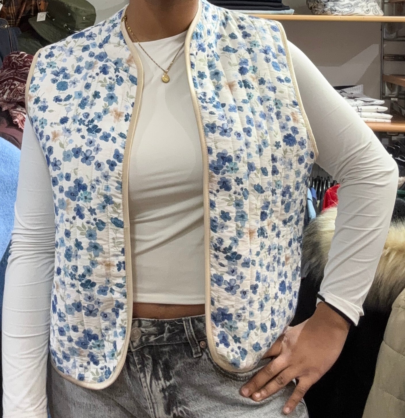 Gilet matelassé fleuri