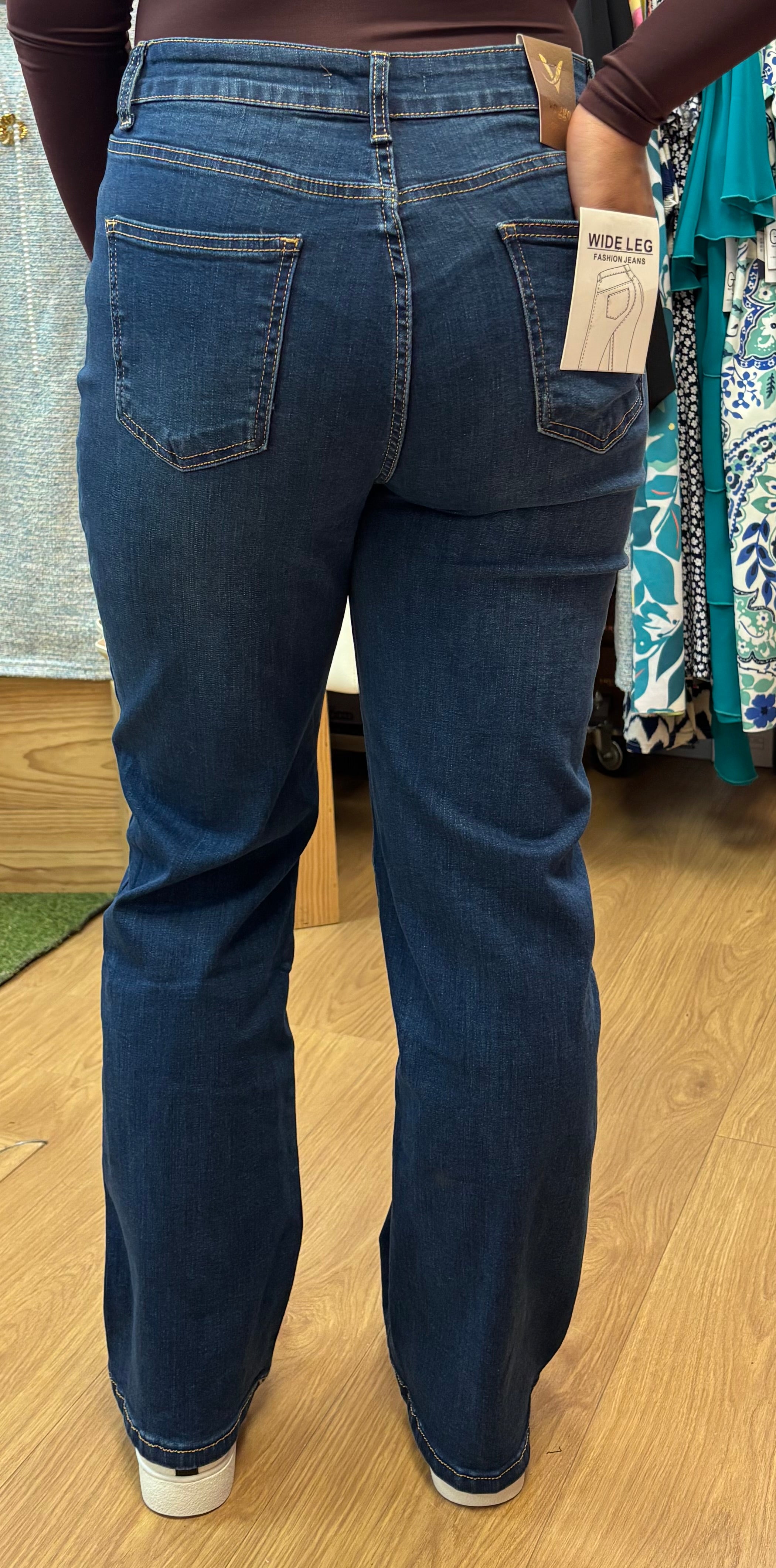 Jean bleu à fermeture asymétrique