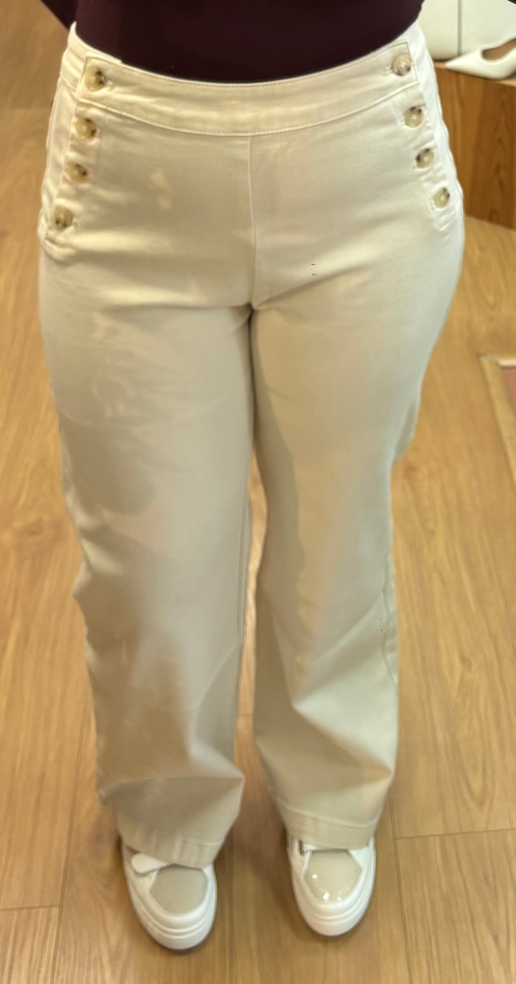 Jean beige à bouton esprit marin