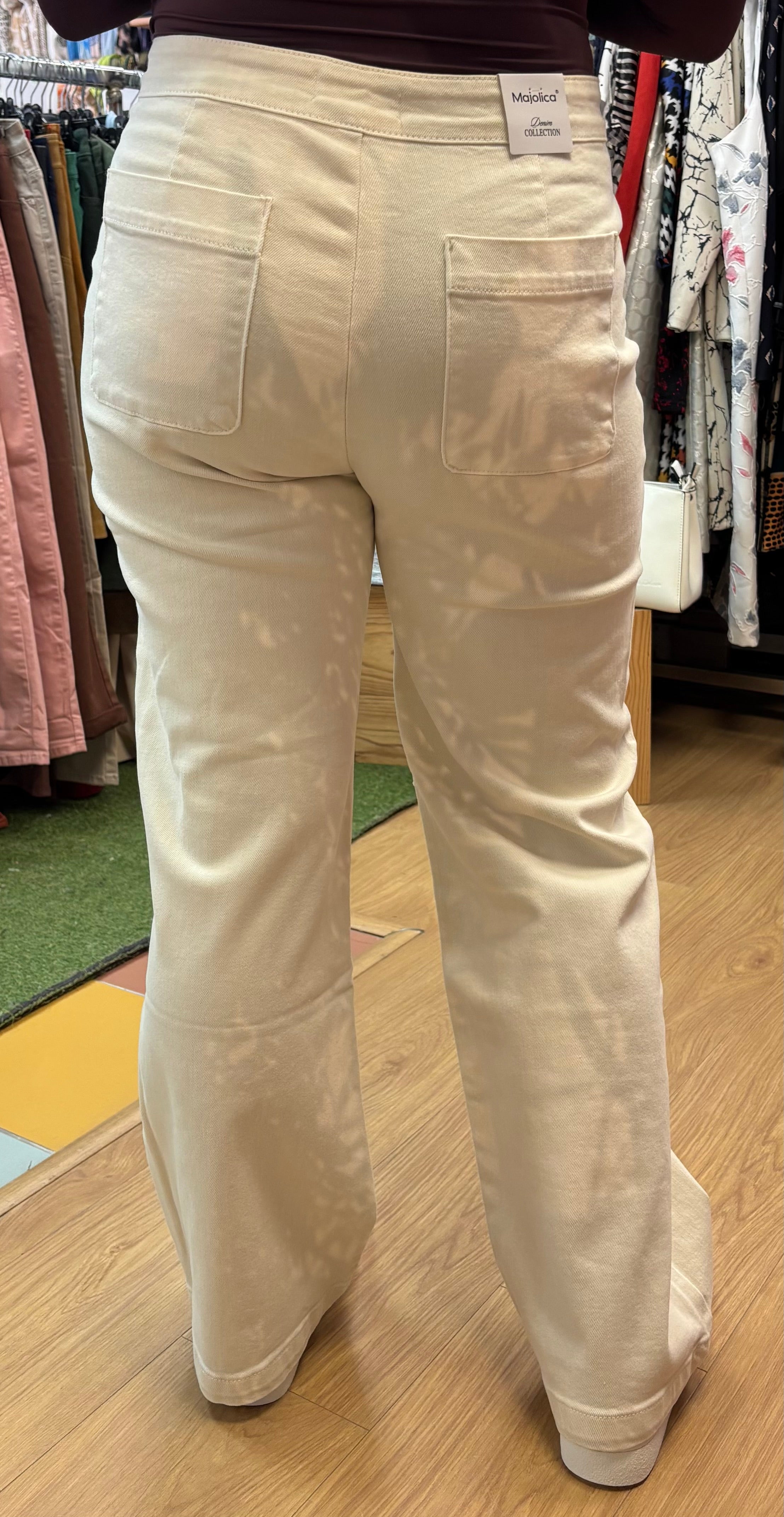 Jean beige à bouton esprit marin
