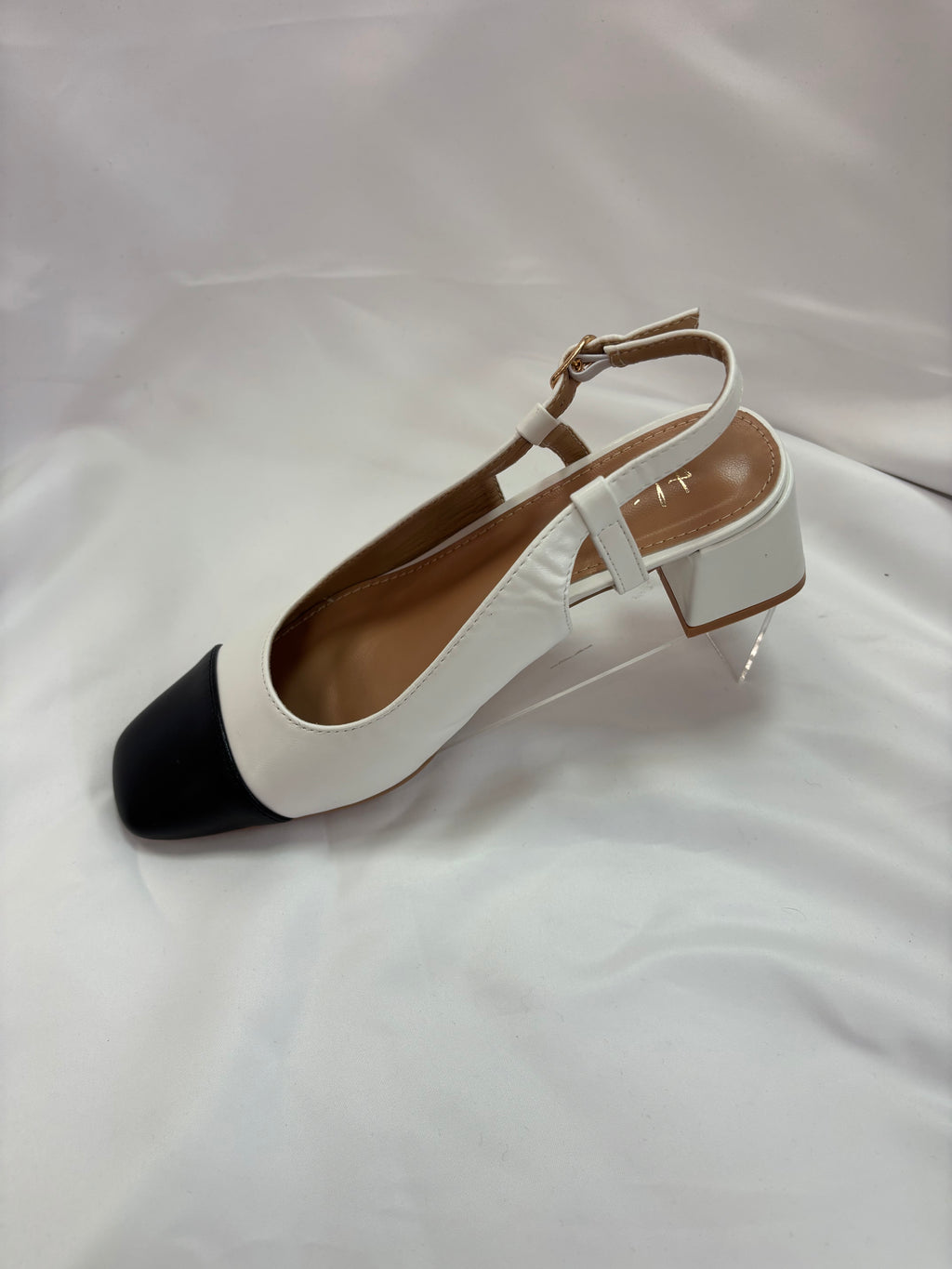 Escarpin noir et blanc