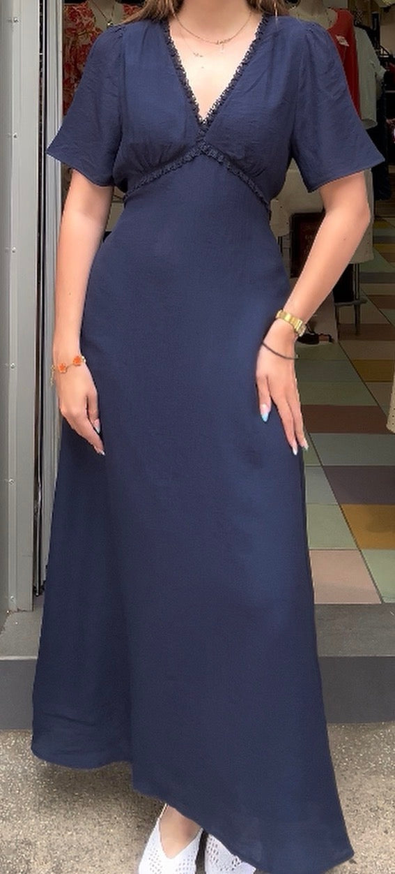 Robe longue marine à manches courtes